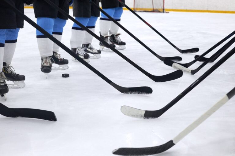 How Long Should Your Hockey Stick Be?